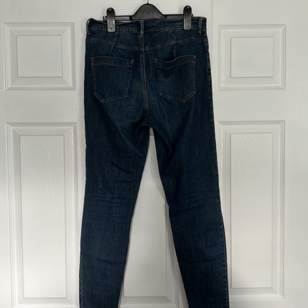 Forever 21 jeans⭐️‎ - Picture 3 of 4
